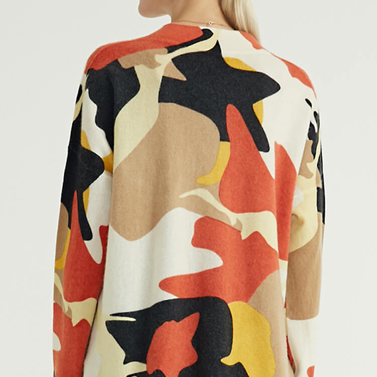 Bedruckter Camouflage-V-Ausschnitt, reiner, lässiger Pullover, gestrickter Strickpullover aus 100 % Damen-Kaschmir