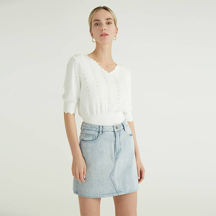 Weißer hohler Muster-Entwurfs-Frauen-Pullover-Pullover mit V-Ausschnitt für Frauen